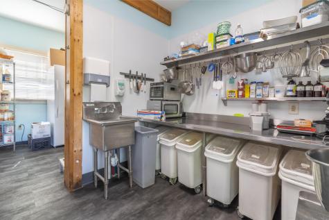 25 And 27 E East Main Street Searsport ME 04974