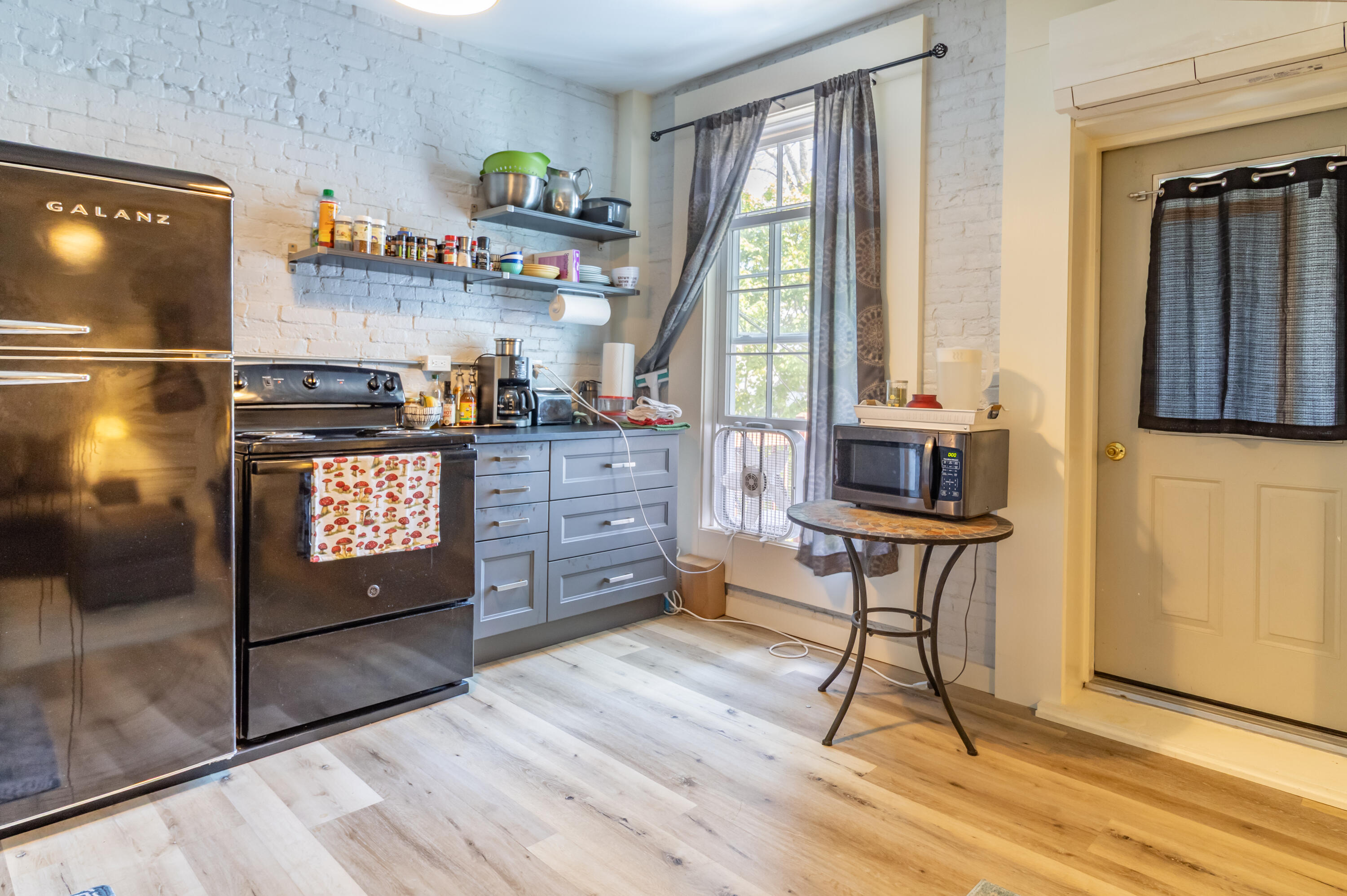 25 And 27 E East Main Street Searsport ME 04974