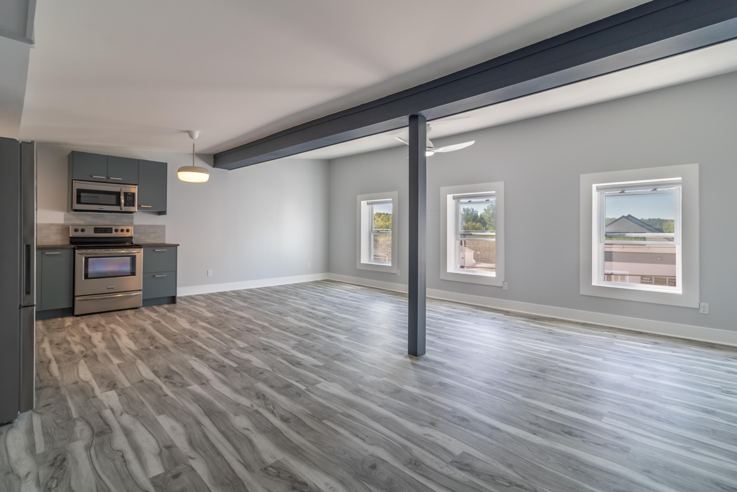 25 And 27 E East Main Street Searsport ME 04974