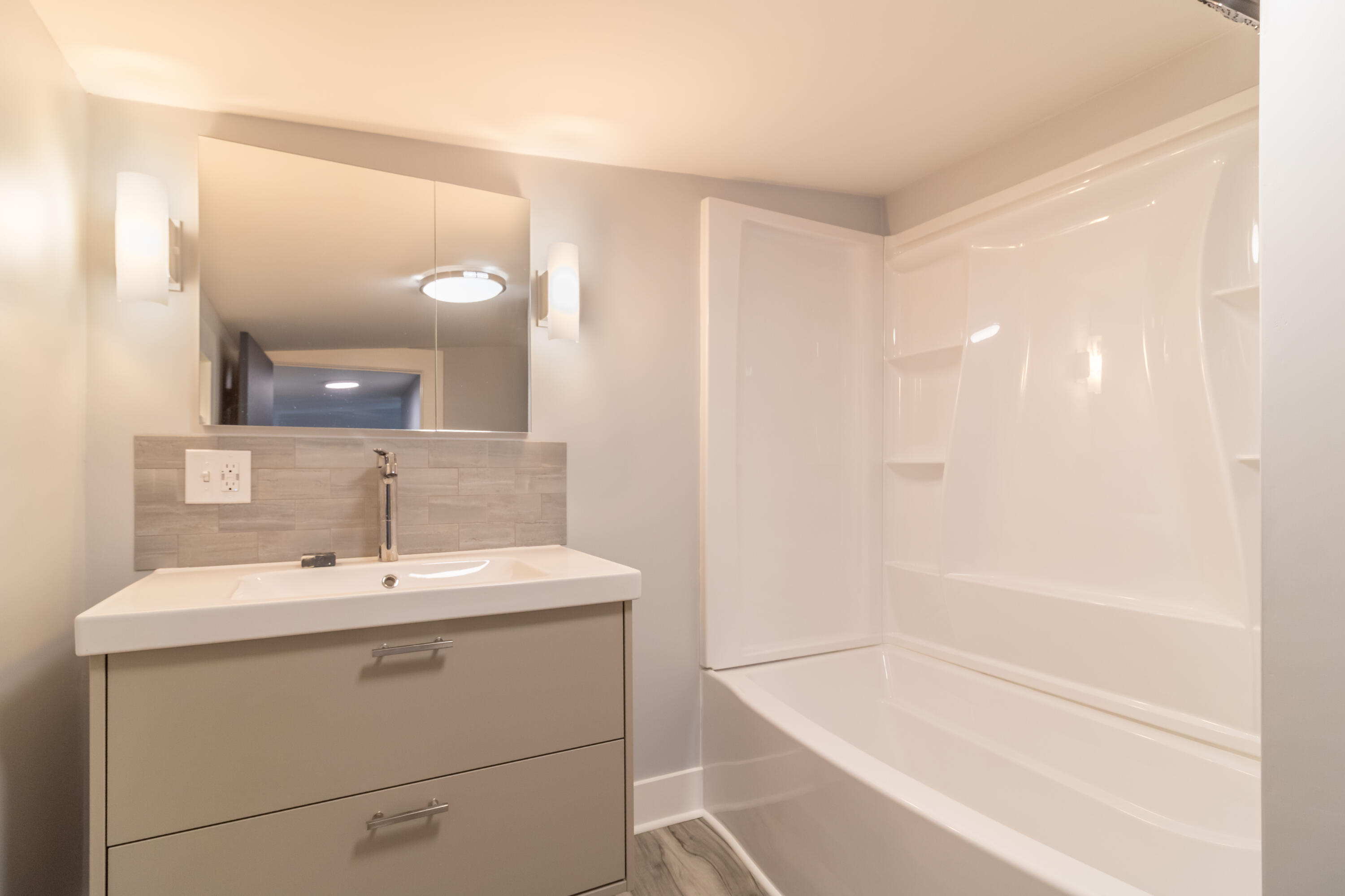 25 And 27 E East Main Street Searsport ME 04974