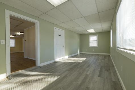 501-509 Maine Avenue Farmingdale ME 04344