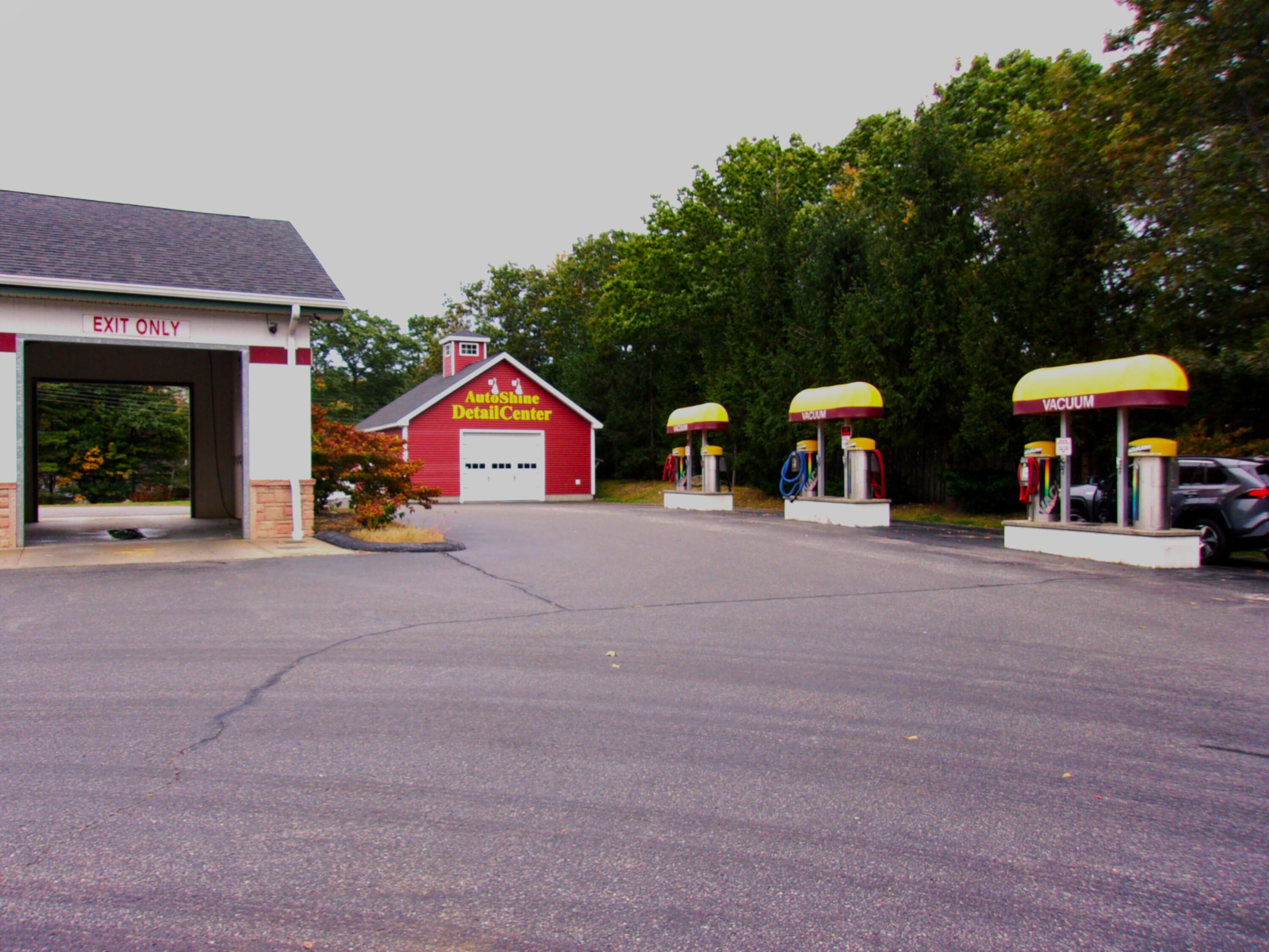 14 Hamilton Court Topsham ME 04086