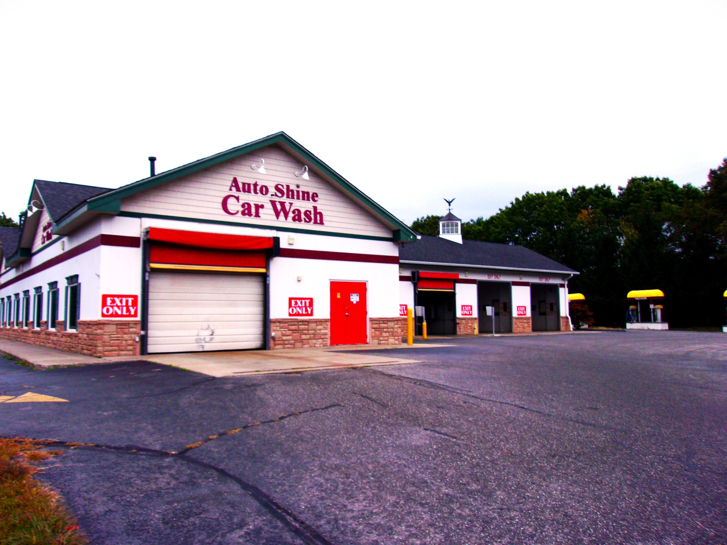 14 Hamilton Court Topsham ME 04086