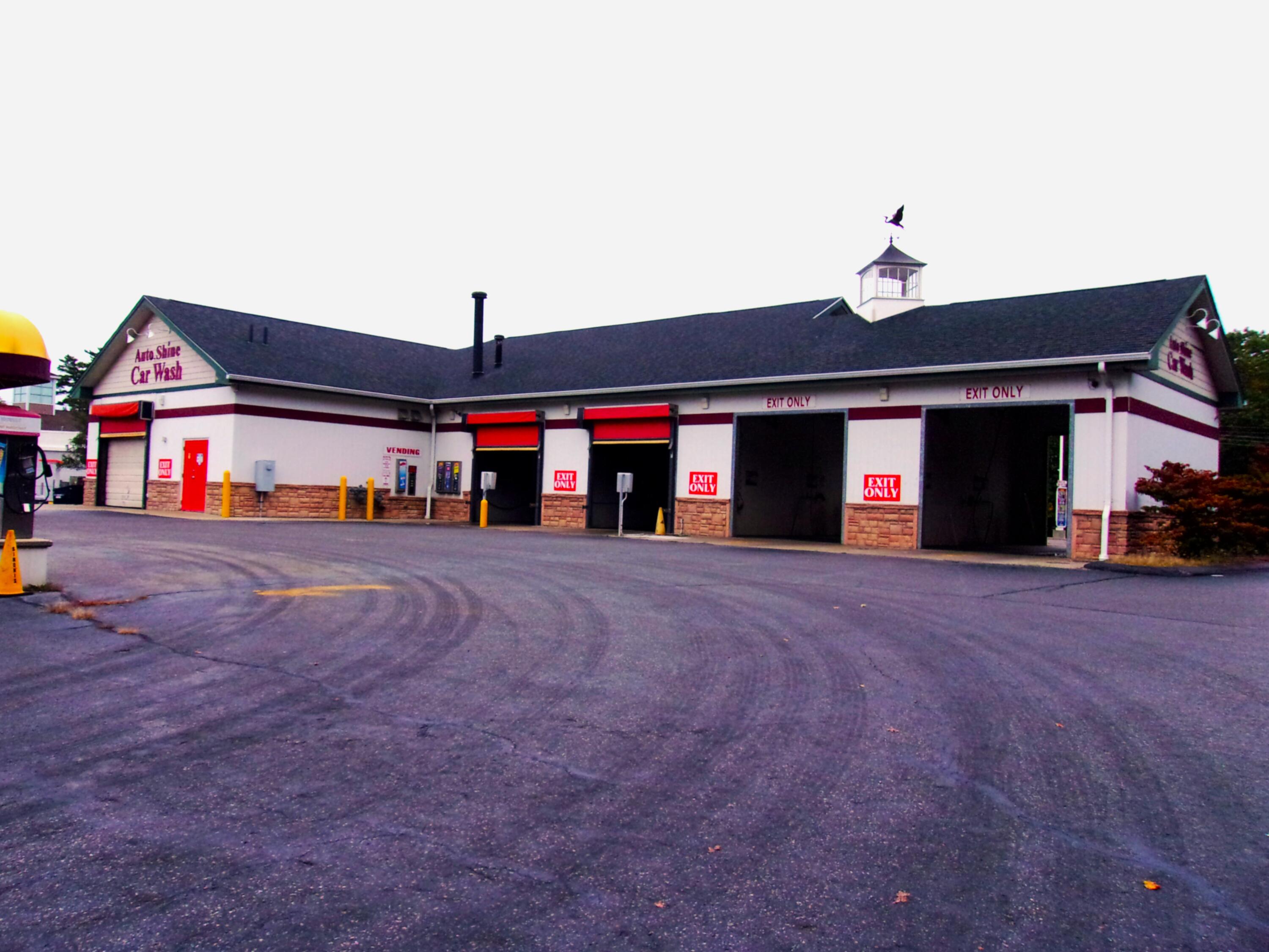 14 Hamilton Court Topsham ME 04086