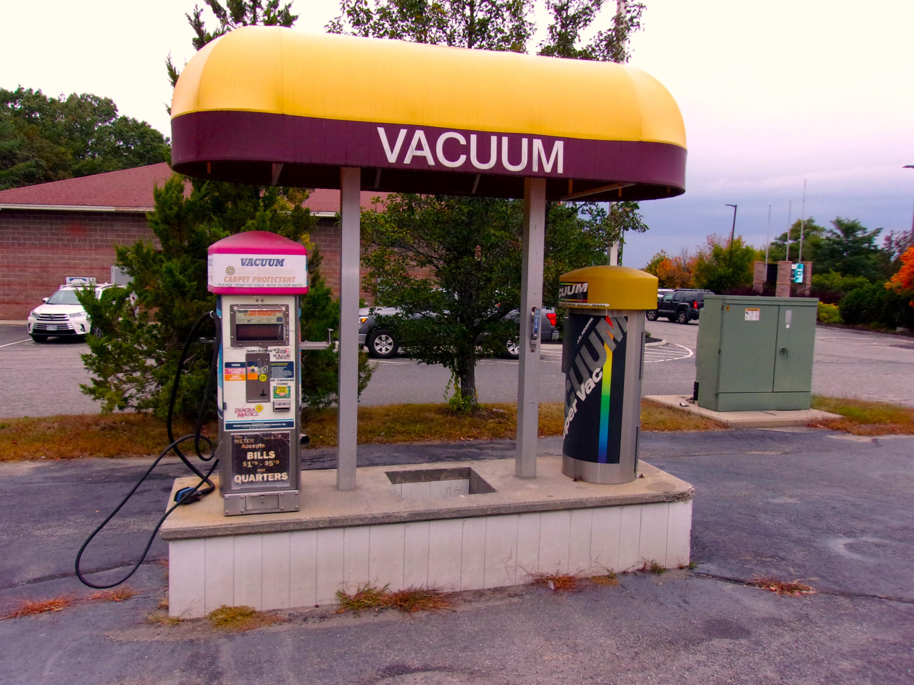 14 Hamilton Court Topsham ME 04086