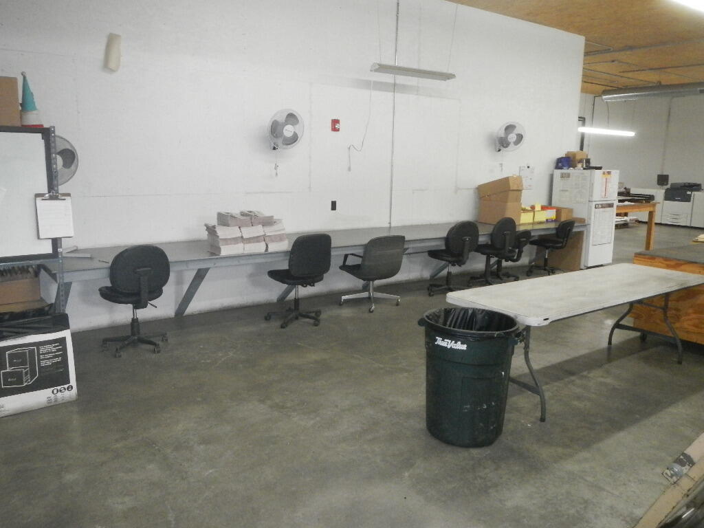 78 W Broadway Lincoln ME 04457