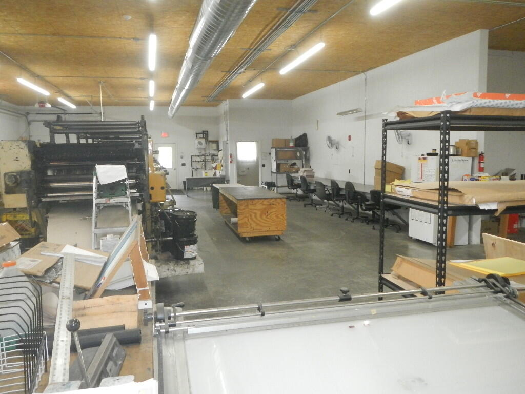 78 W Broadway Lincoln ME 04457
