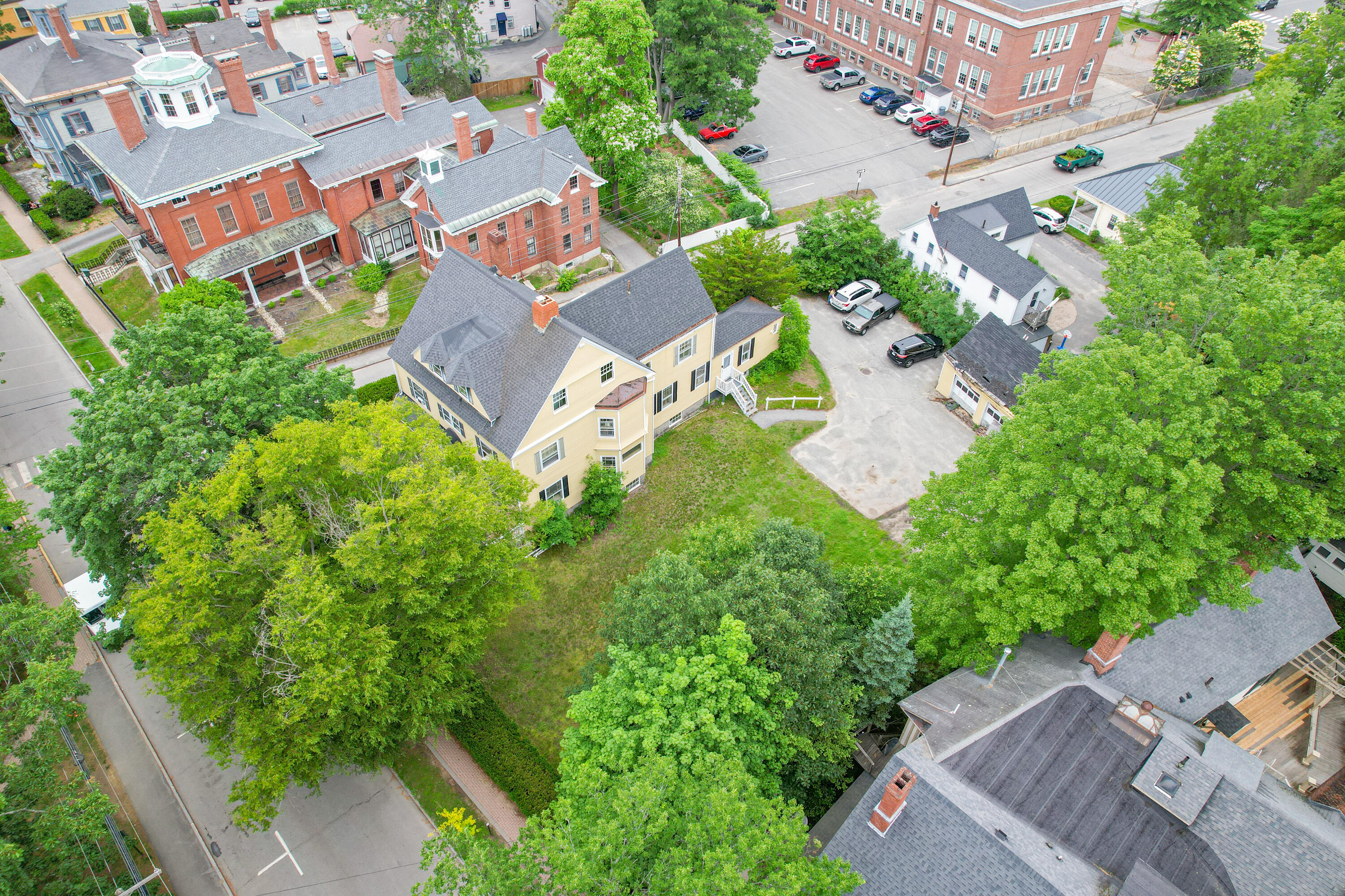 163 Park Row Brunswick ME 04011