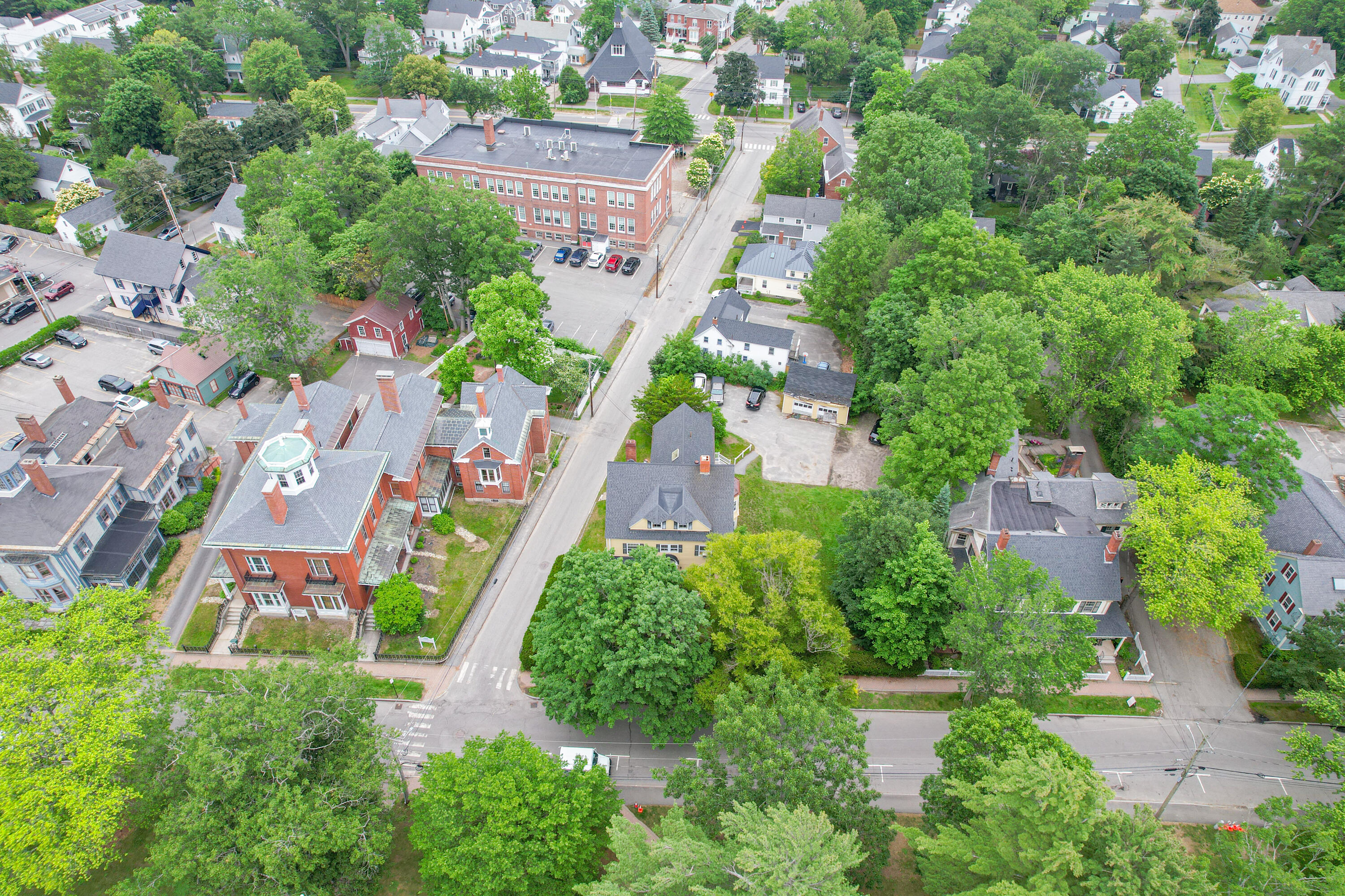 163 Park Row Brunswick ME 04011