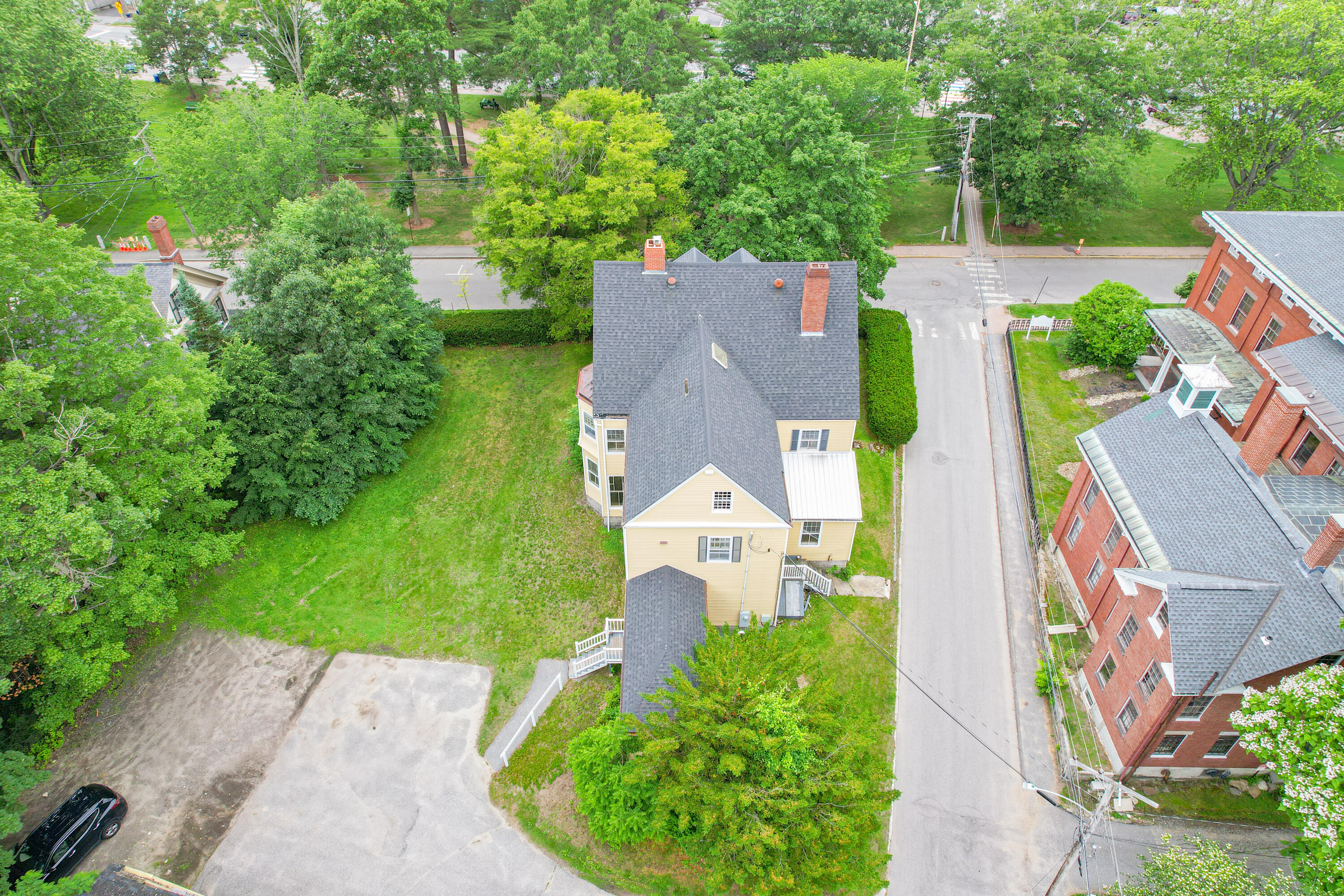 163 Park Row Brunswick ME 04011