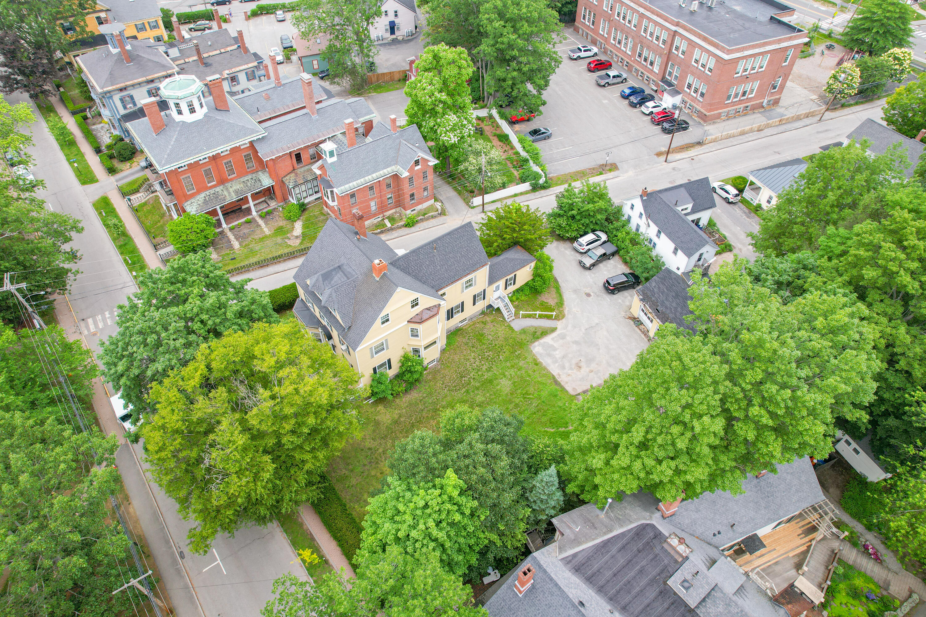 163 Park Row Brunswick ME 04011