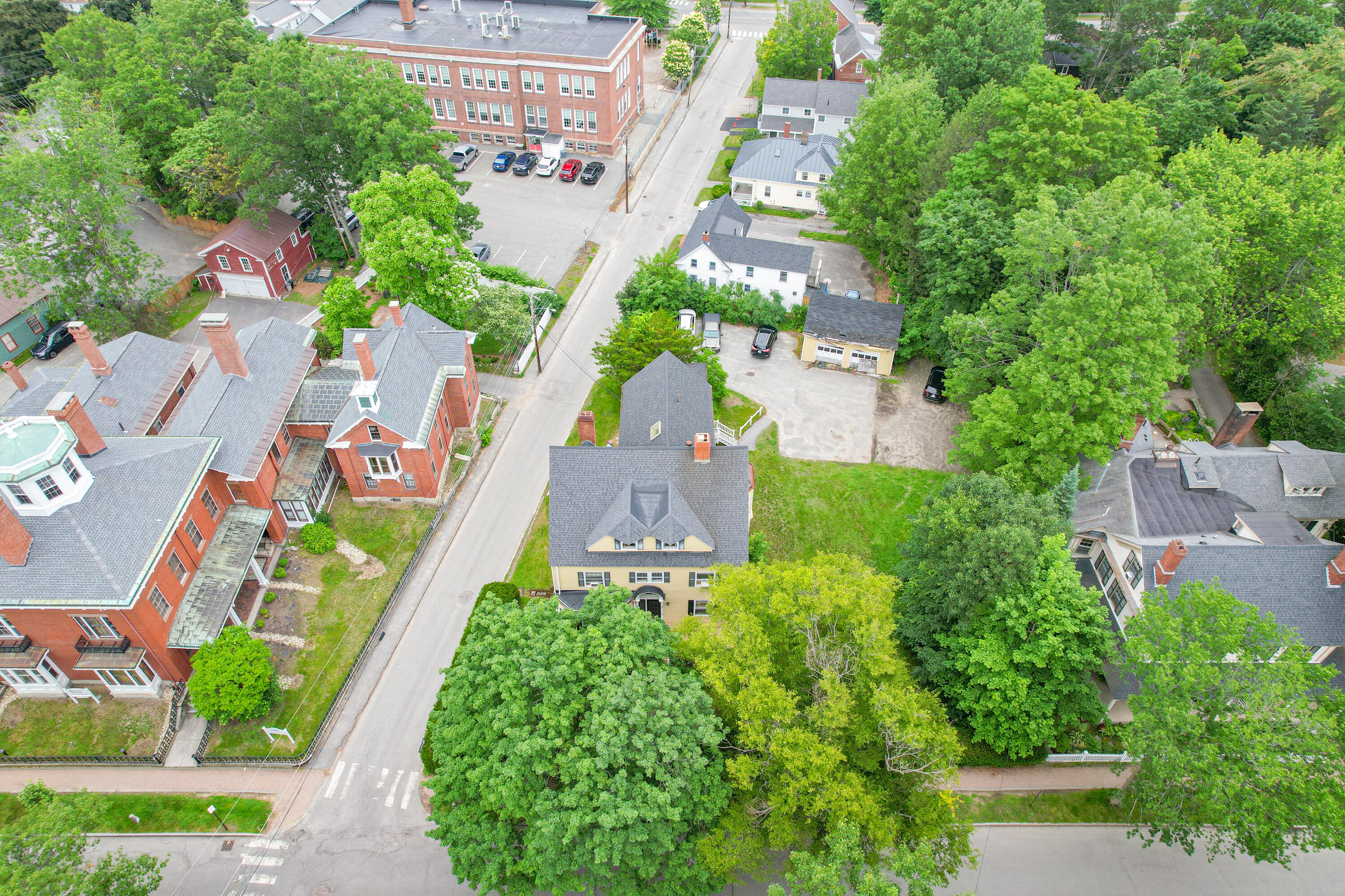 163 Park Row Brunswick ME 04011