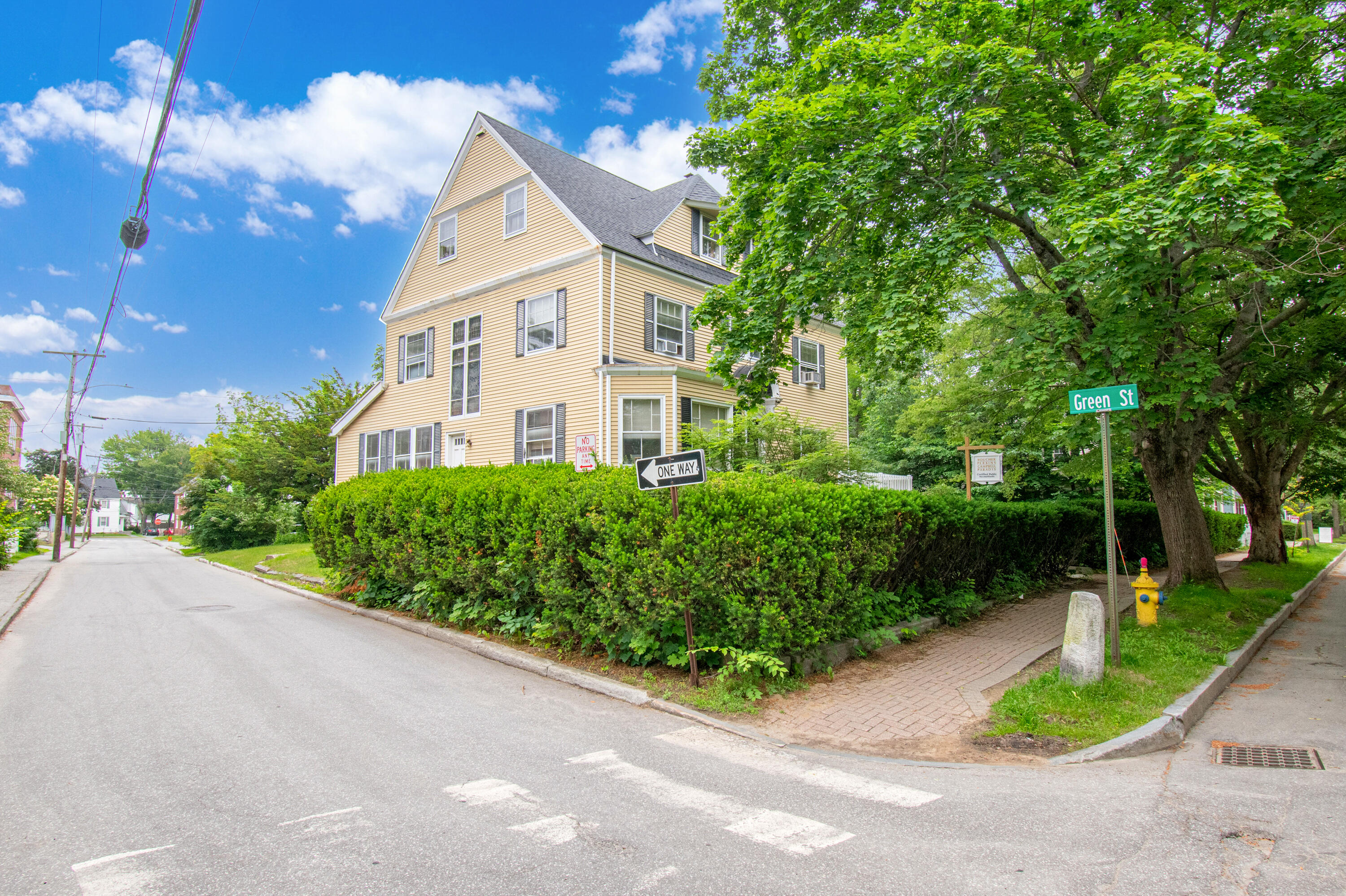 163 Park Row Brunswick ME 04011