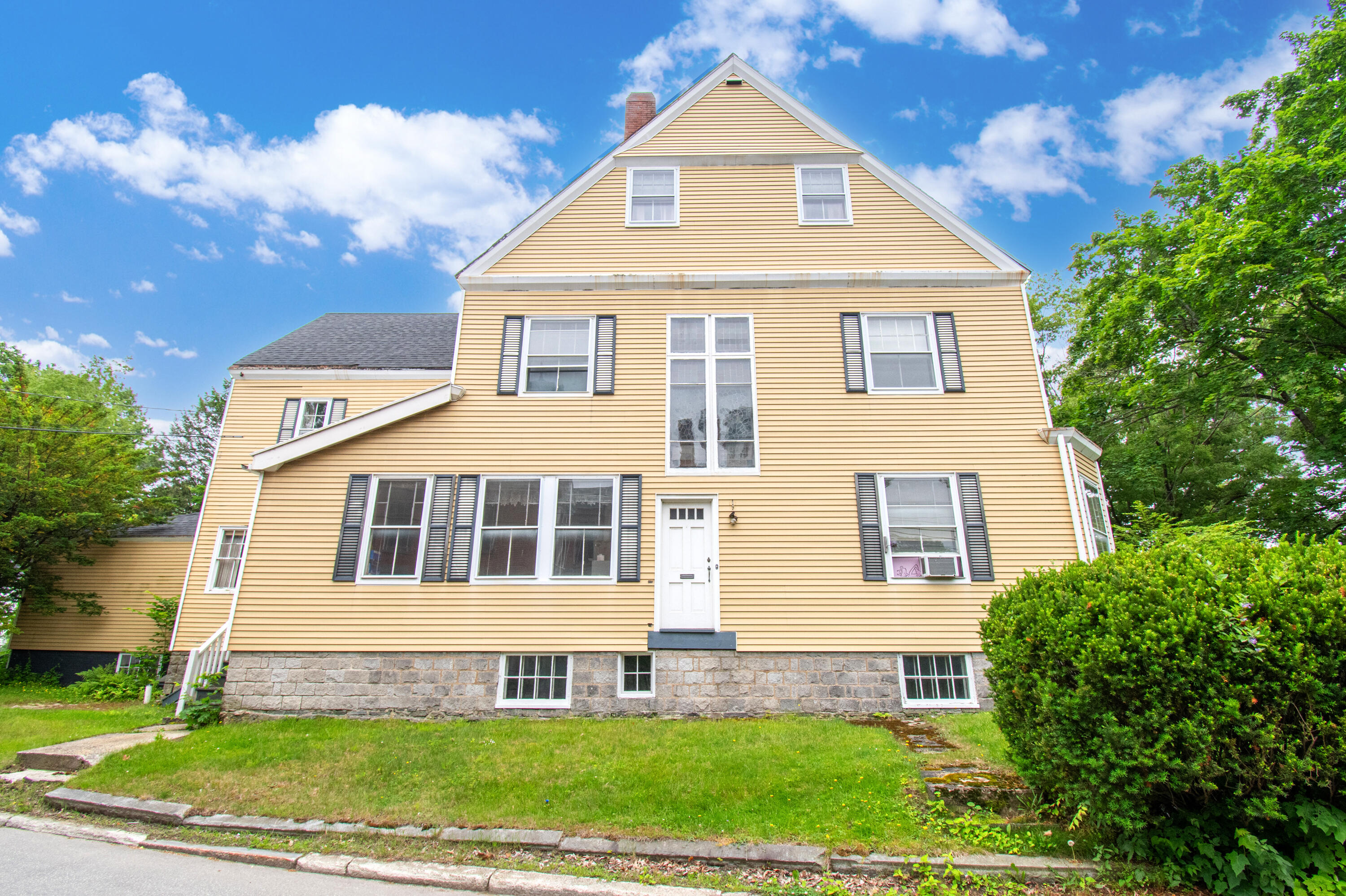 163 Park Row Brunswick ME 04011