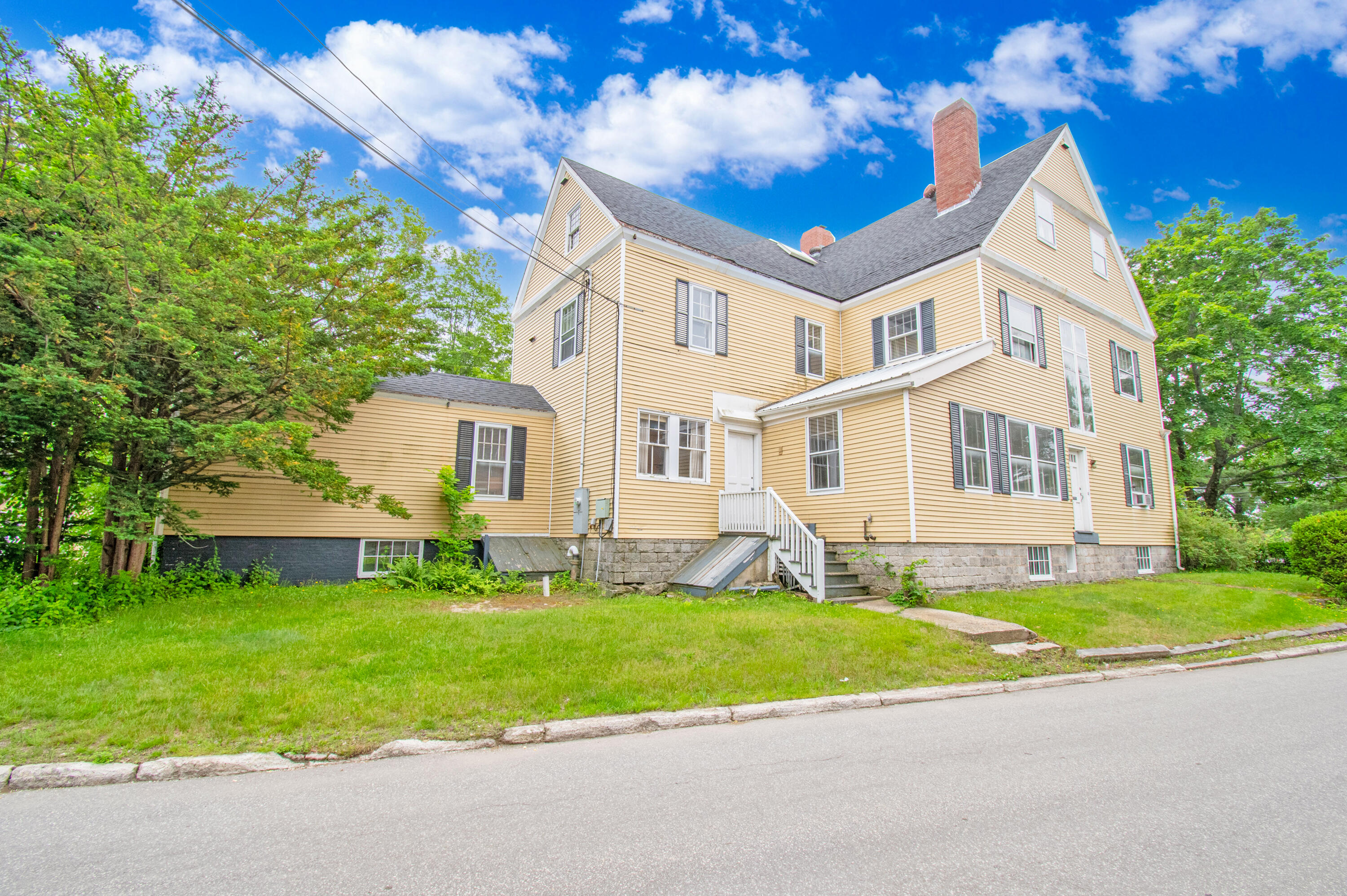 163 Park Row Brunswick ME 04011