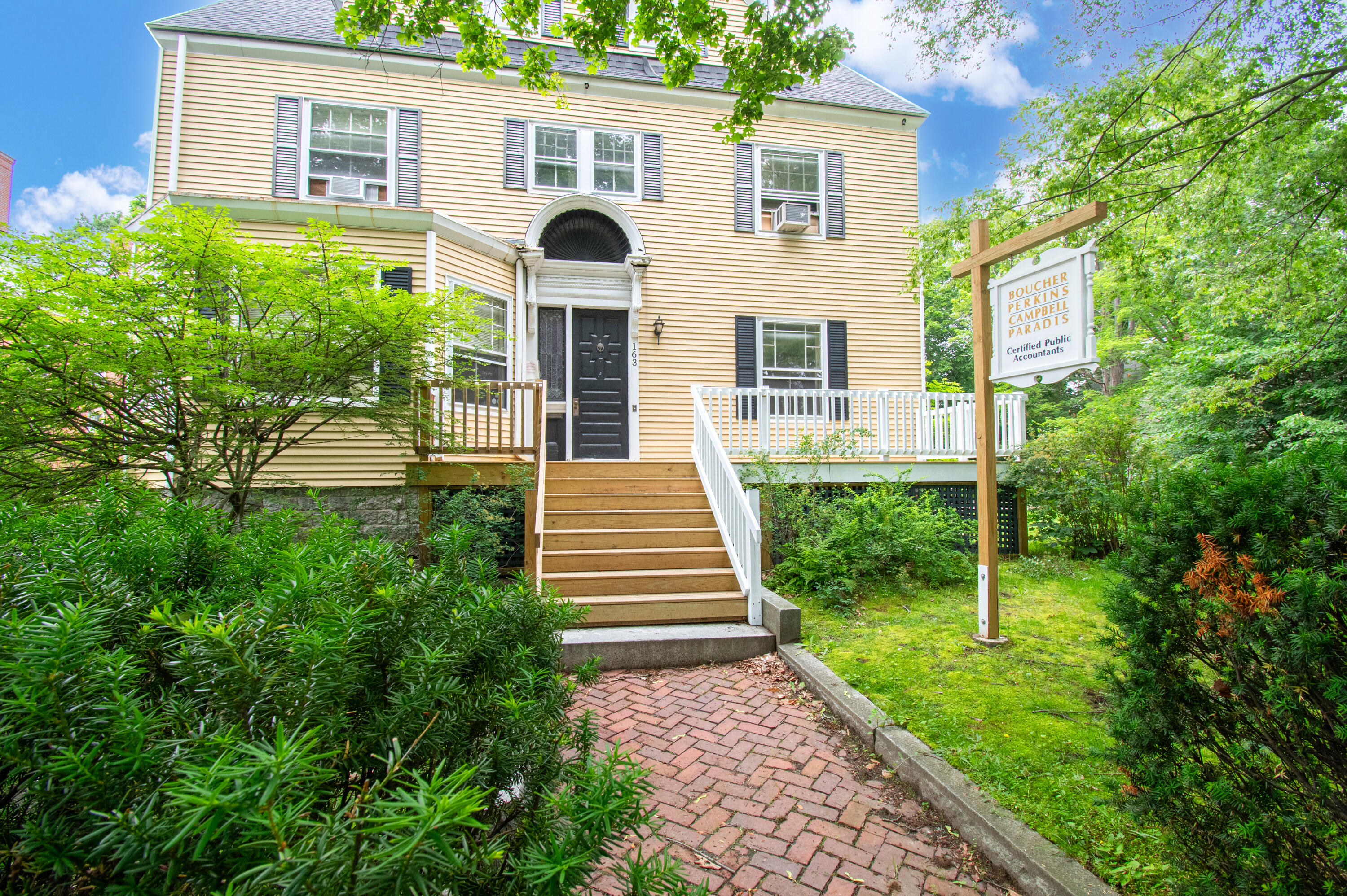 163 Park Row Brunswick ME 04011