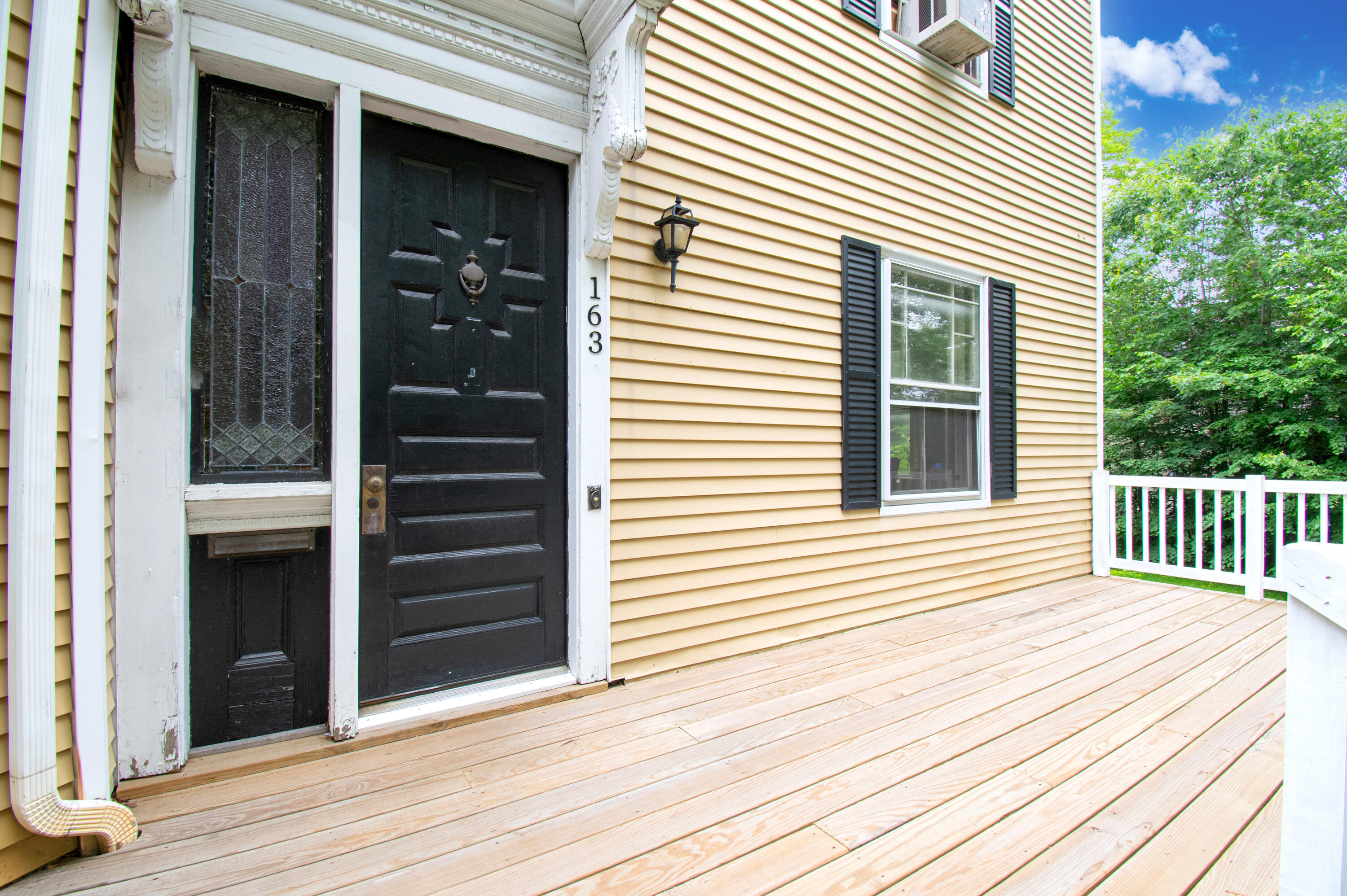 163 Park Row Brunswick ME 04011