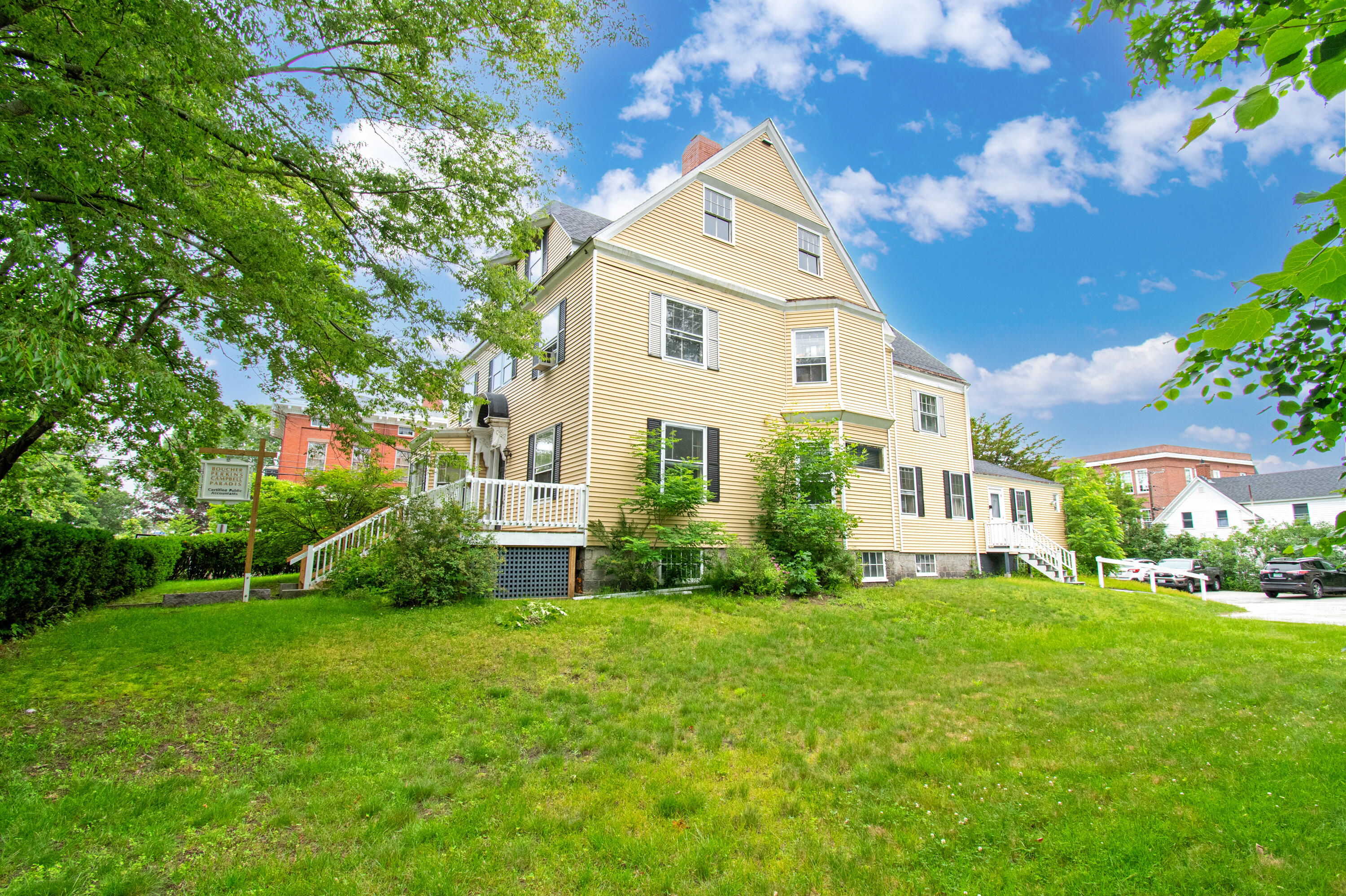 163 Park Row Brunswick ME 04011