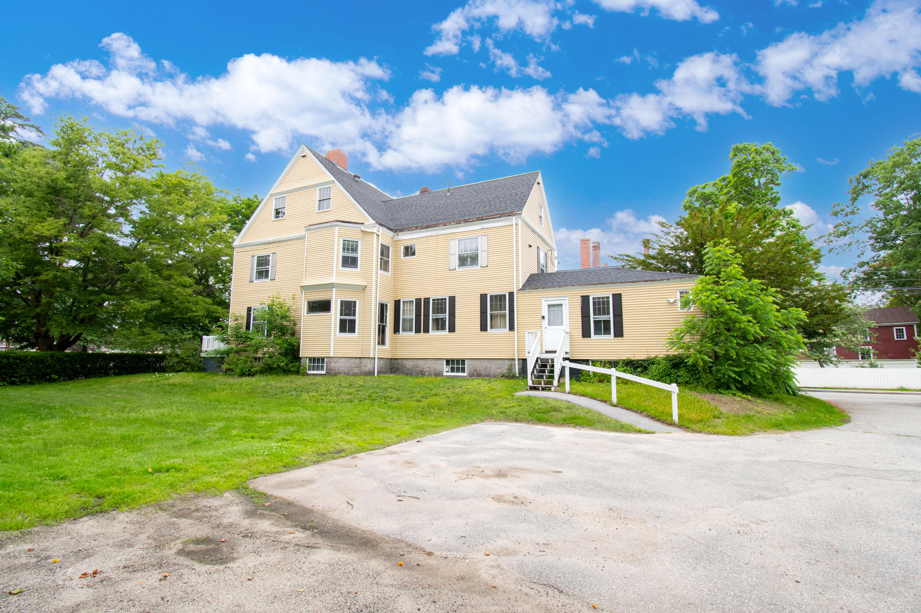 163 Park Row Brunswick ME 04011