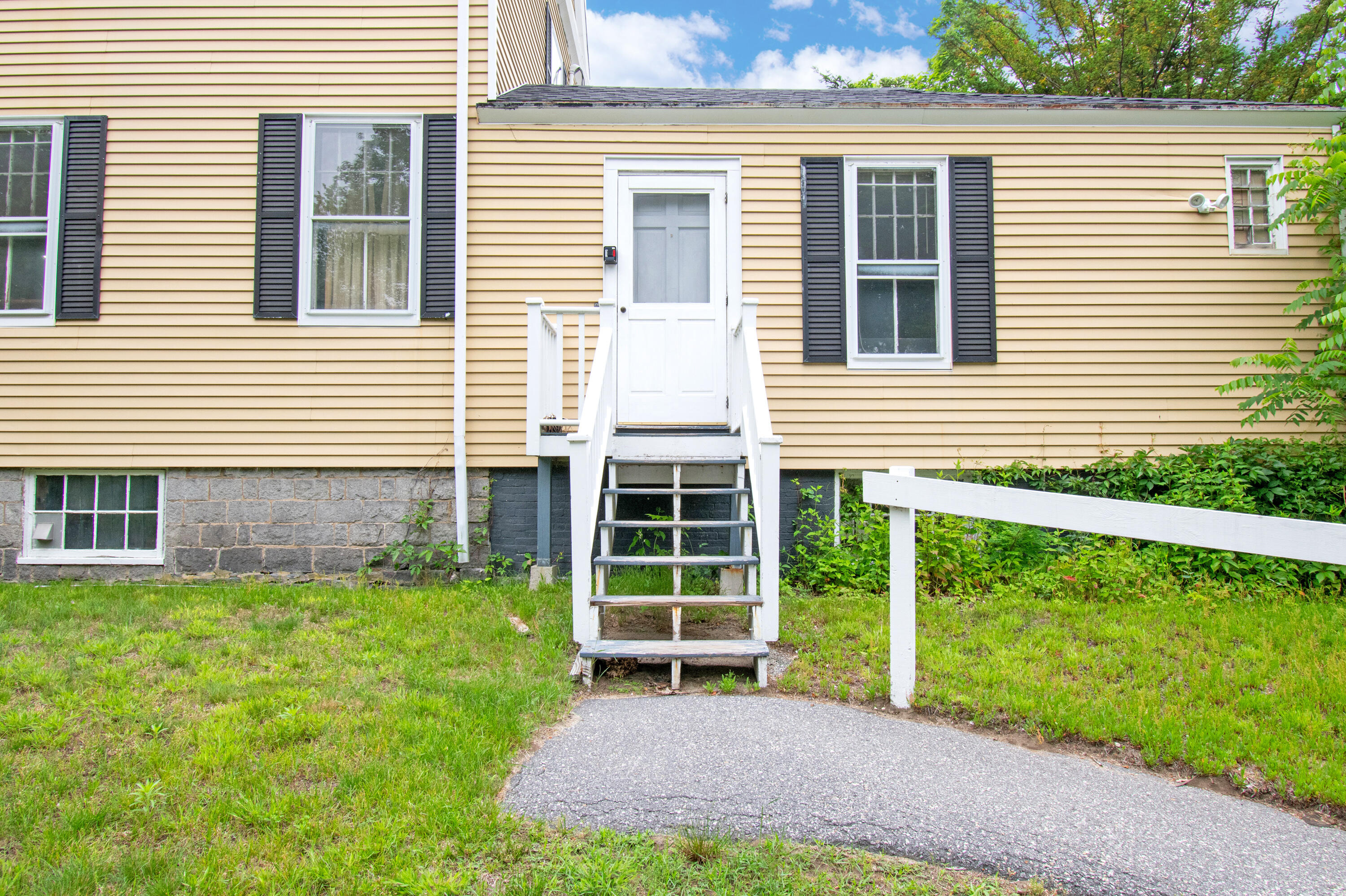 163 Park Row Brunswick ME 04011