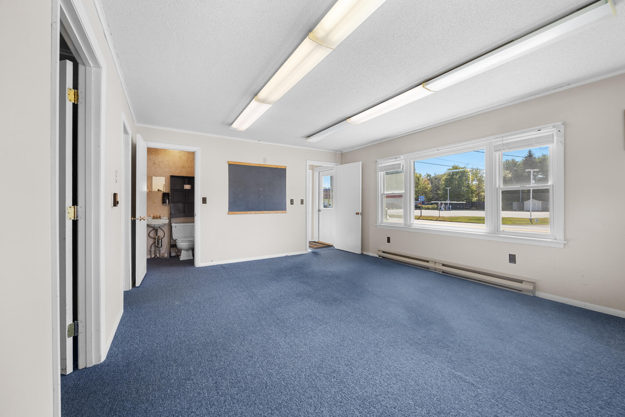 1530 Atlantic Highway Waldoboro ME 04572