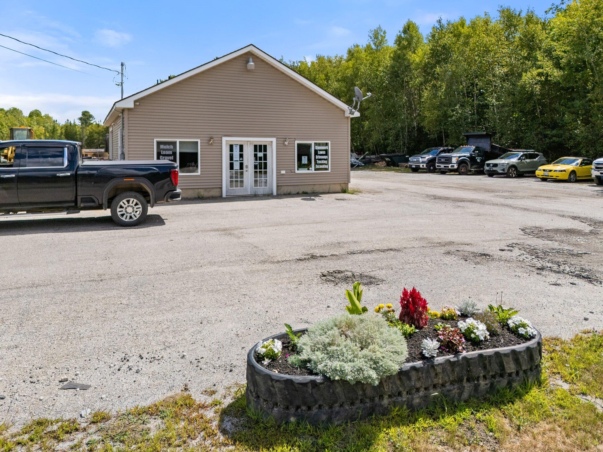 136 Us-1 Verona Island ME 04416