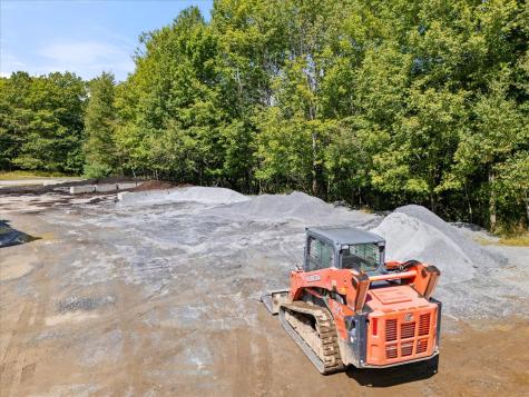 136 Us-1 Verona Island ME 04416