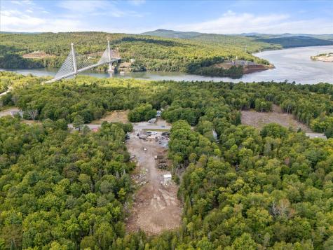 136 Us-1 Verona Island ME 04416