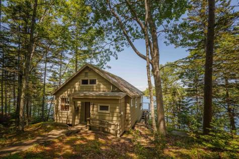 70 Ocean Gate Road Southport ME 04576