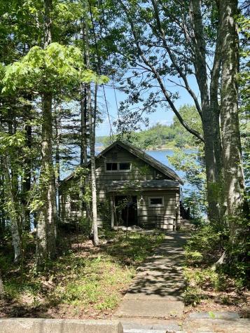 70 Ocean Gate Road Southport ME 04576