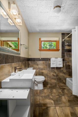 70 Ocean Gate Road Southport ME 04576