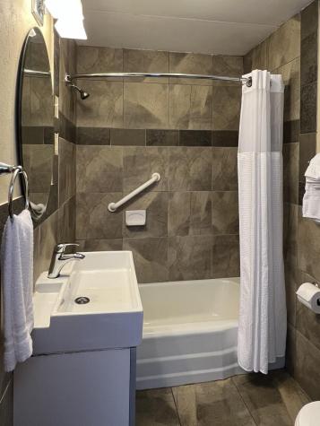 70 Ocean Gate Road Southport ME 04576