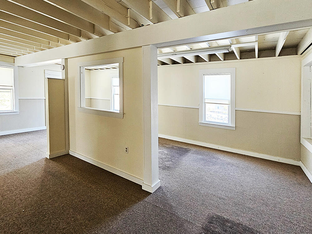 76 Main Street Newcastle ME 04553