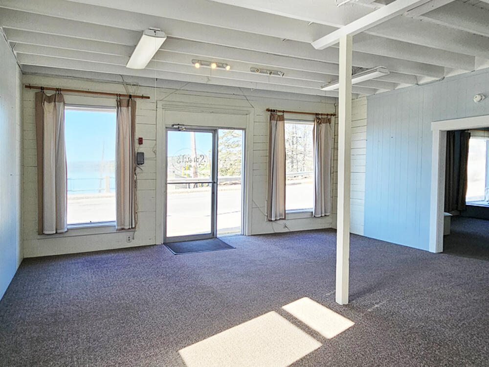 76 Main Street Newcastle ME 04553