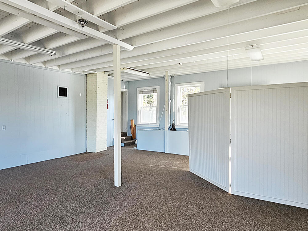 76 Main Street Newcastle ME 04553
