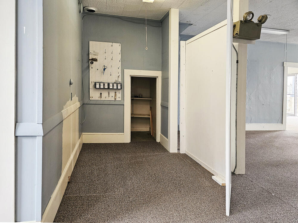 76 Main Street Newcastle ME 04553