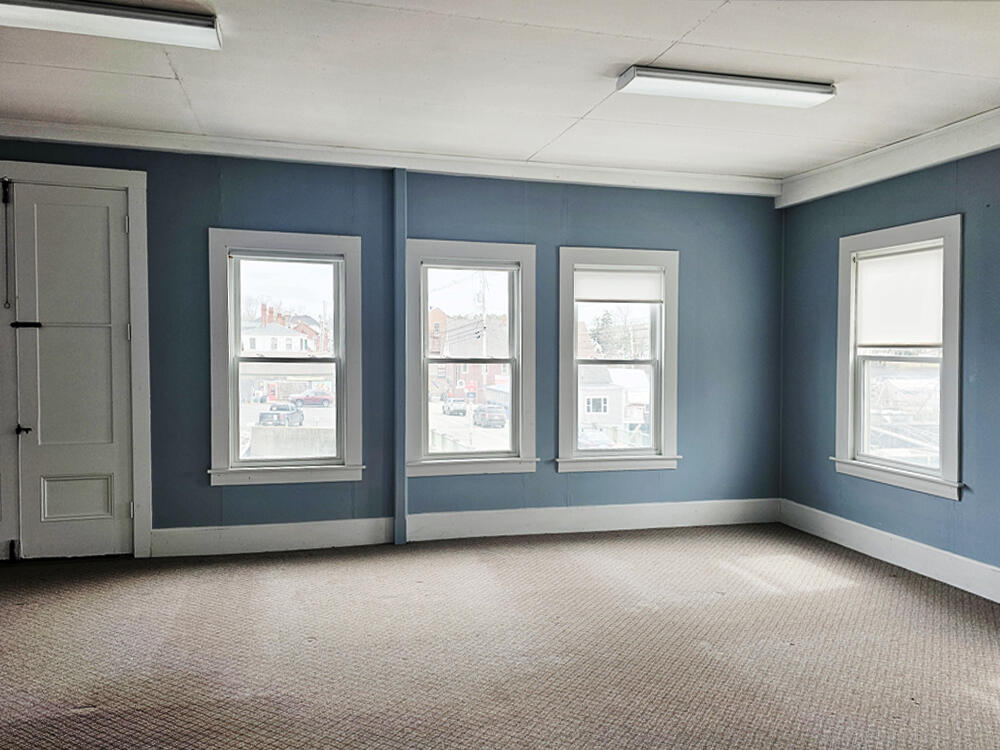 76 Main Street Newcastle ME 04553