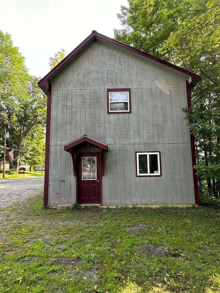 5 Starks Road New Sharon ME 04955