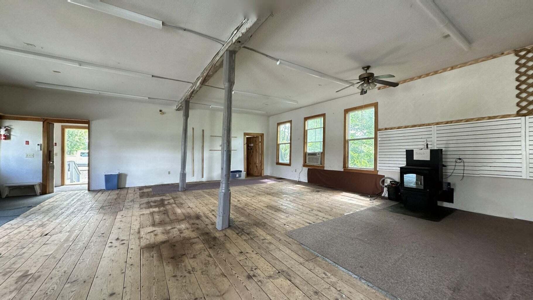 5 Starks Road New Sharon ME 04955