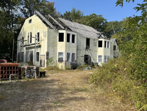 82 Gray & 59 Leighton Road Falmouth ME 04105