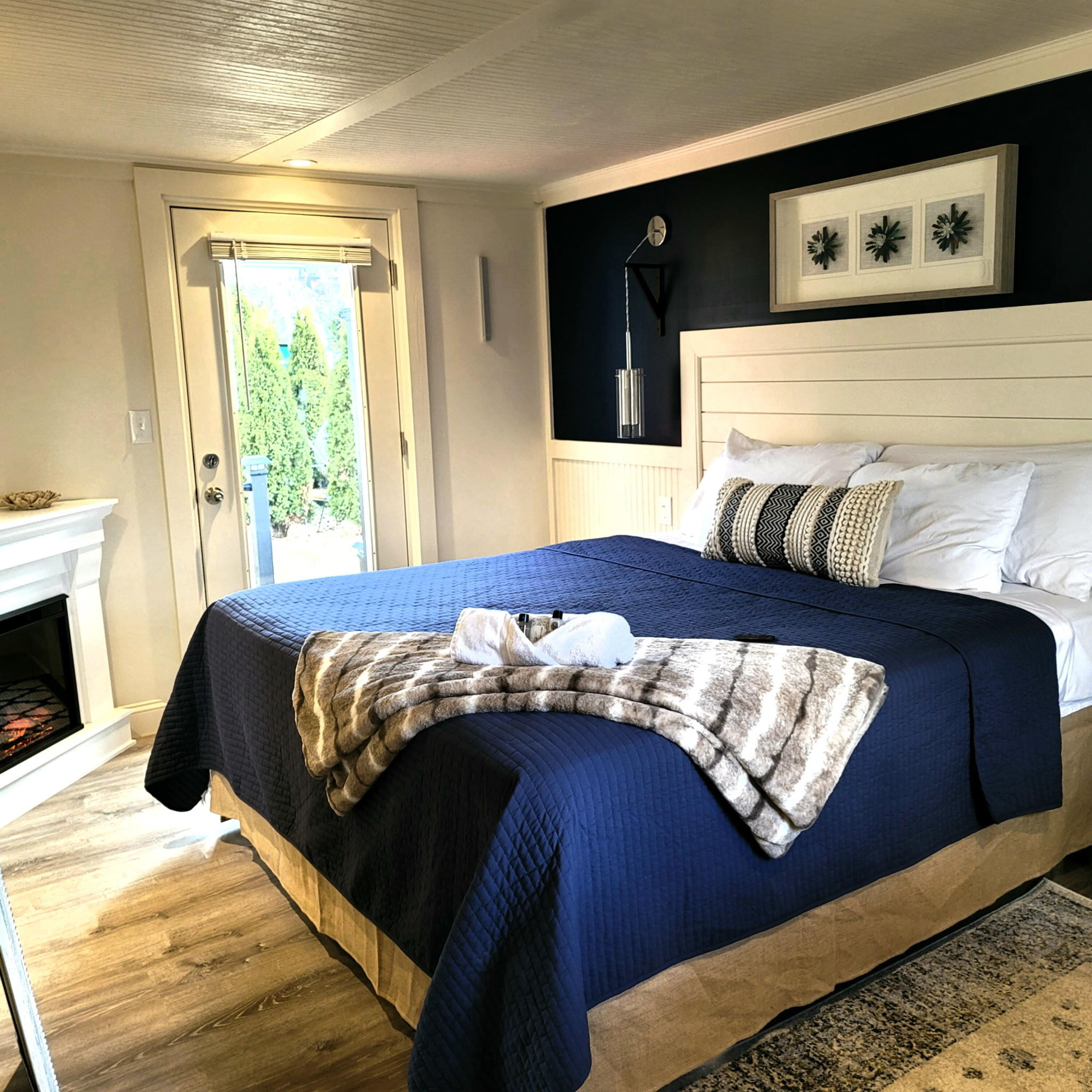 360 Commercial Street Rockport ME 04856