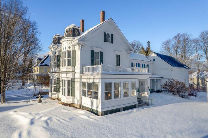 859 W Main Street Dover-foxcroft ME 04426