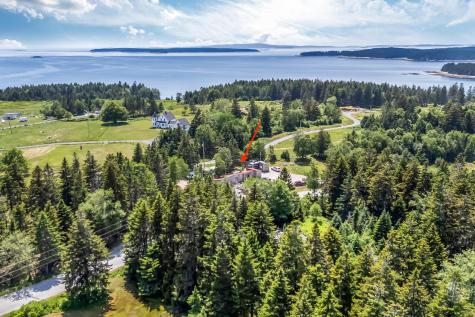 40 North Road Swans Island ME 04685