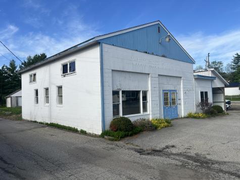 957 Sabattus Street Lewiston ME 04240