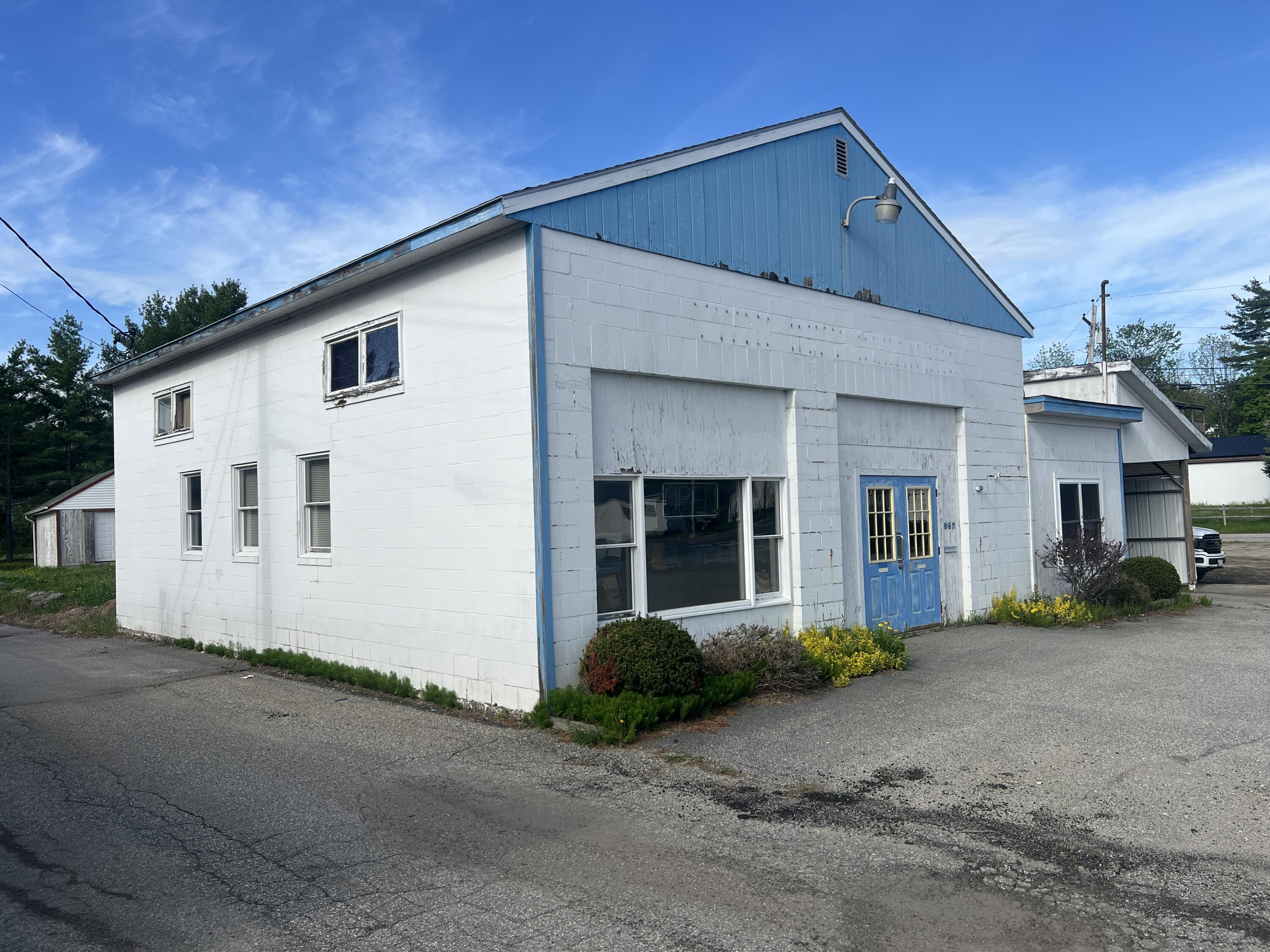 957 Sabattus Street Lewiston ME 04240