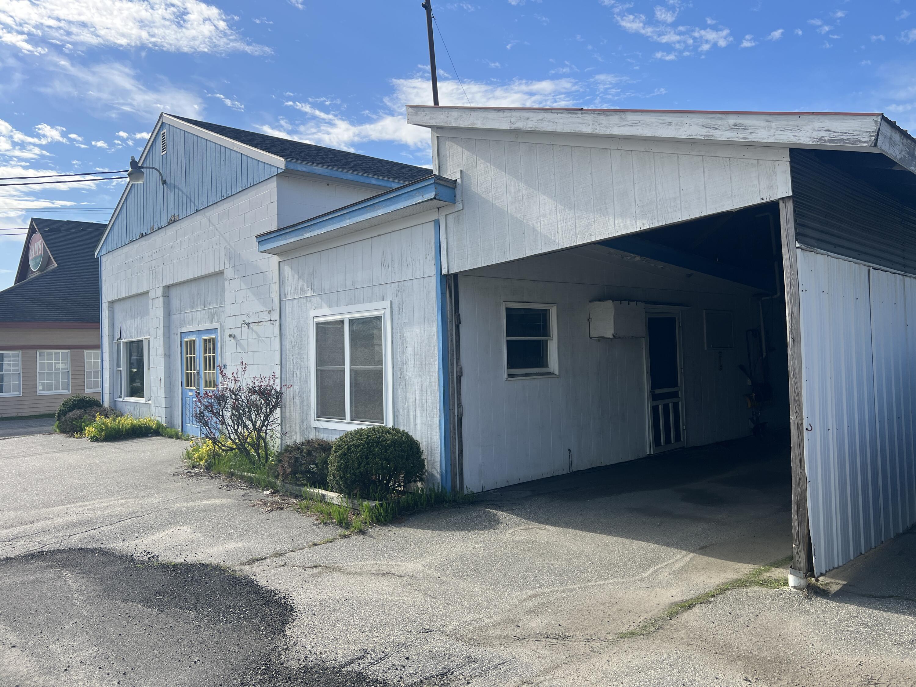 957 Sabattus Street Lewiston ME 04240