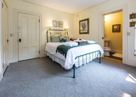 16 Roberts Avenue Bar Harbor ME 04609