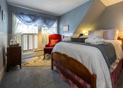 16 Roberts Avenue Bar Harbor ME 04609