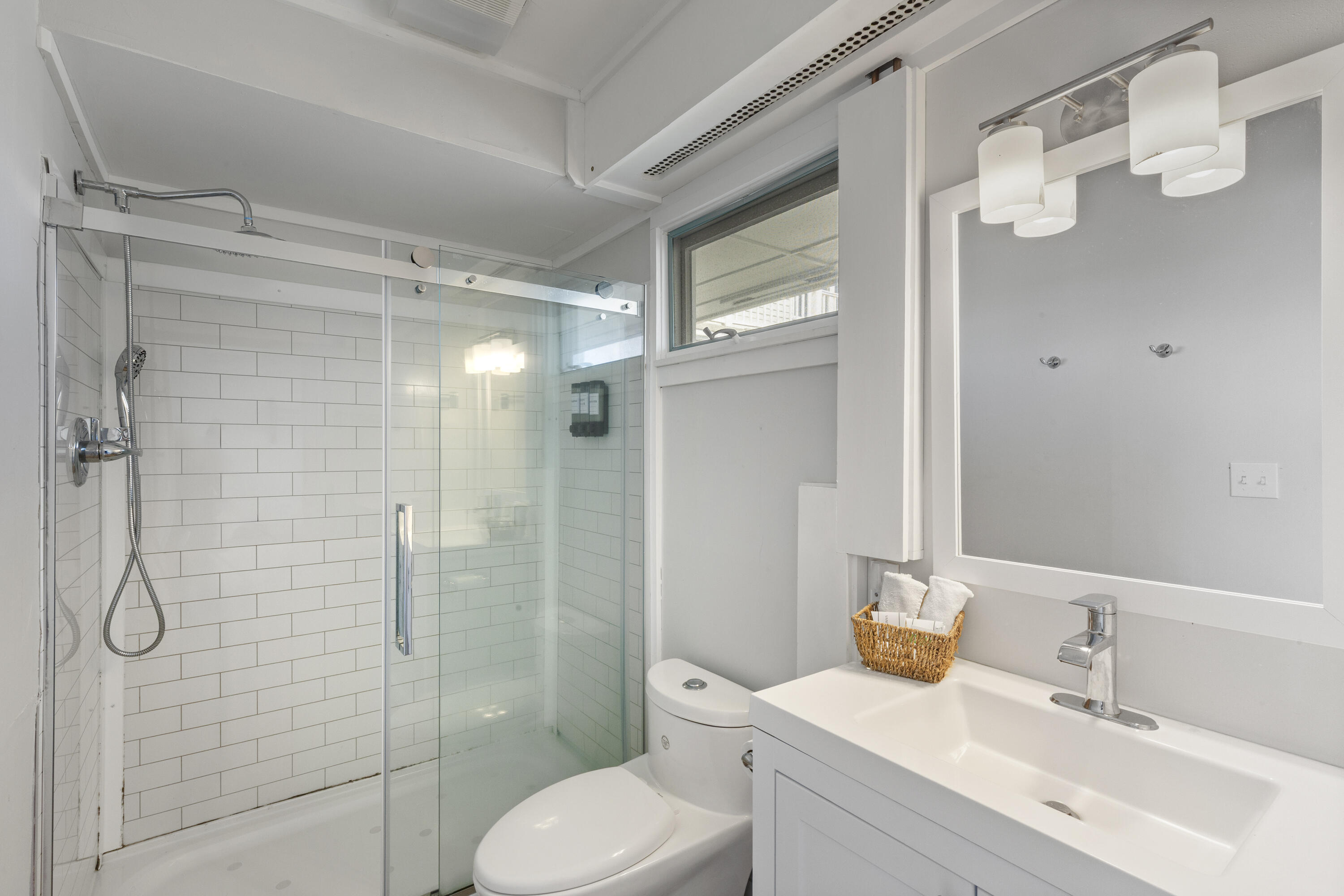 15 Main Street Vinalhaven ME 04863