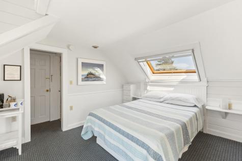 15 Main Street Vinalhaven ME 04863